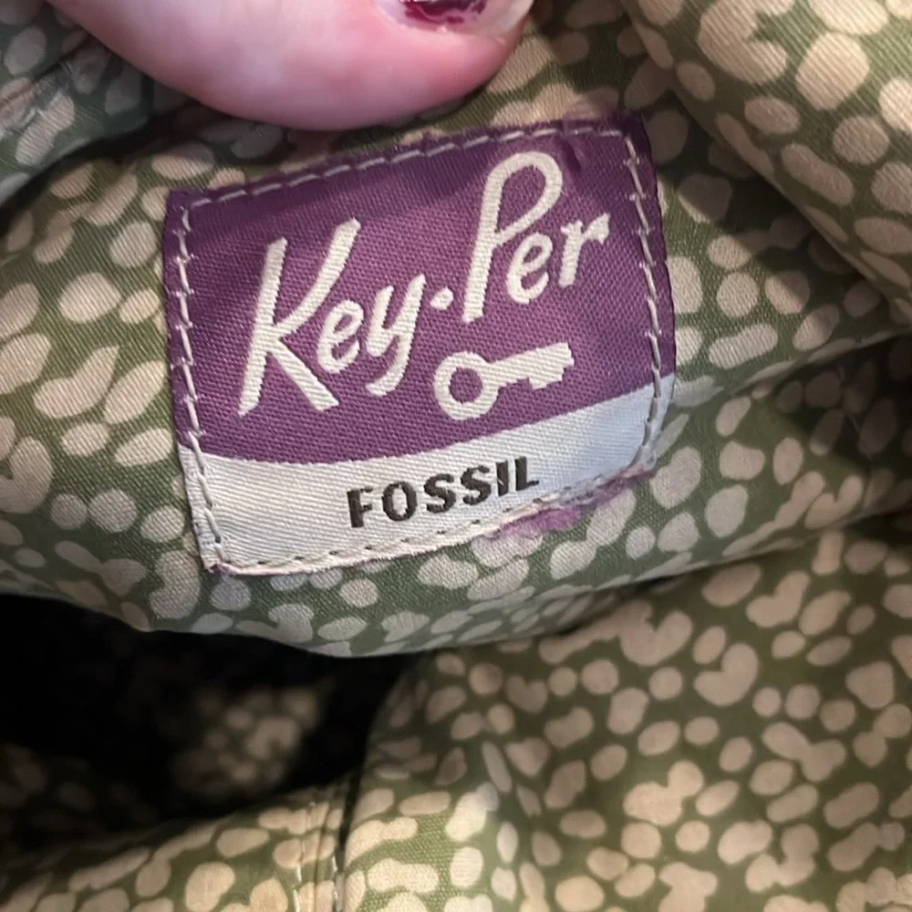 Fossil key per leather trim tote